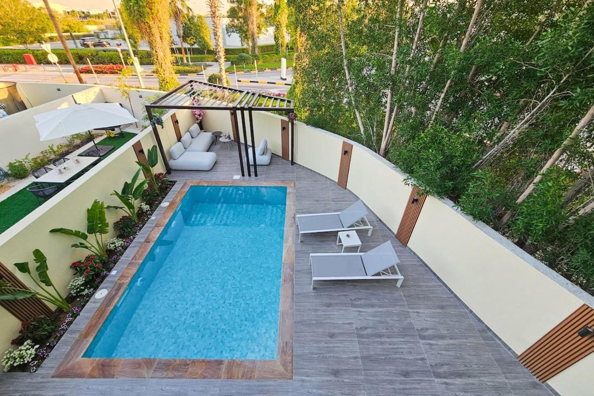 Stunning 4 Bed Villa, Private Pool, Damac Hills Дубай Екстер'єр фото